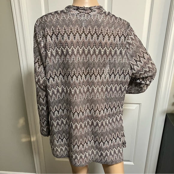 Travelers by Chico's | Gray lightweight knitted cardigan - Picture 3 of 8